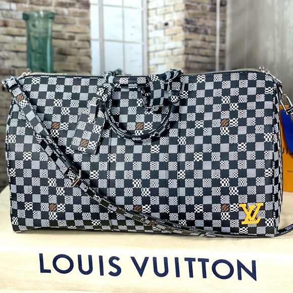 ❌SOLD❌ 🎉HP🎉Louis Vuitton Limited Edition Keepall - Picture 7 of 16